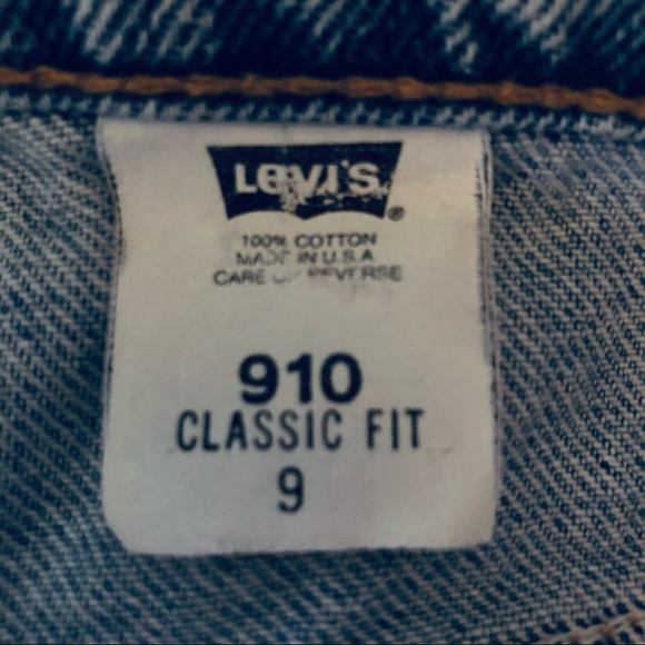 Levi’s WHITE Tag Vintage High Waisted Cutoff Jeans - Picture 6 of 7